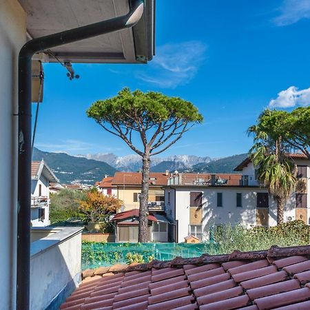 Apartament Residenza Tirrenia By Mmega Marina di Massa Zewnętrze zdjęcie
