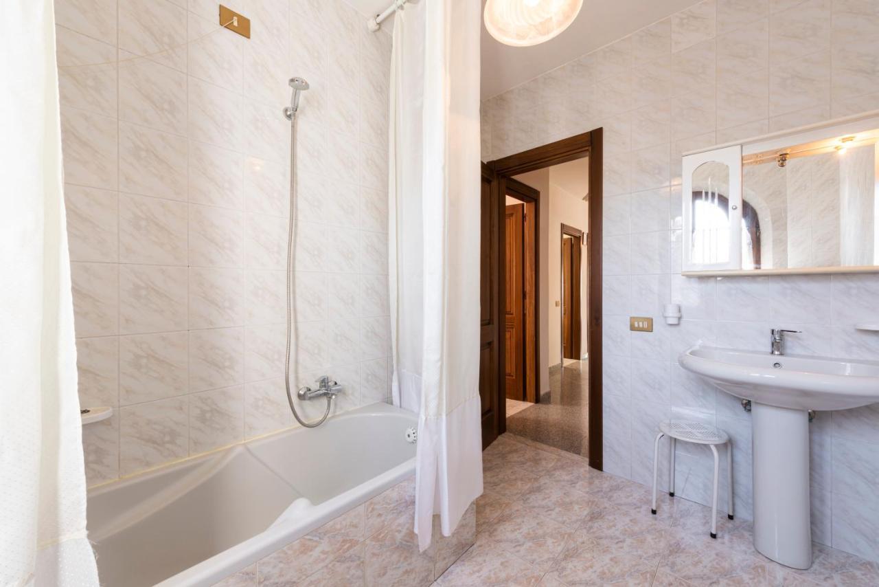 Apartament Residenza Tirrenia By Mmega Marina di Massa Zewnętrze zdjęcie