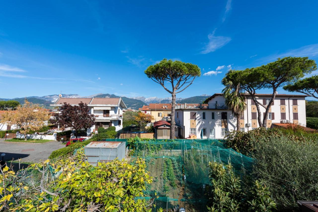 Apartament Residenza Tirrenia By Mmega Marina di Massa Zewnętrze zdjęcie